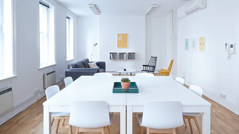 Interieur van spreekkamer 2.09 in Zorgcentrum De Klaproos