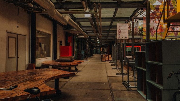 Interieur van Grote Zaal/Multifunctionele ruimte in Wijkcentrum De Waterlelie