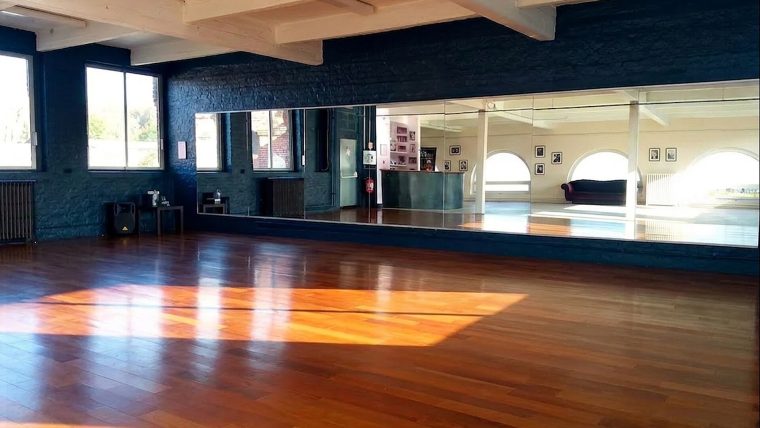 Interieur van Spreekkamer 4 personen in Wijkcentrum De Waterlelie