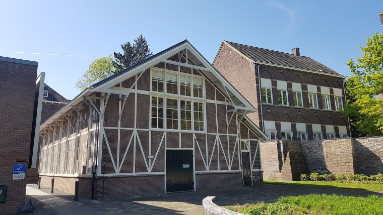 Interieur van Handvaardigheidslokalen in Brede school De Molenwiek