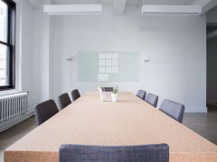 Interieur van De Huiskamer in Wijkcentrum De Waterlelie
